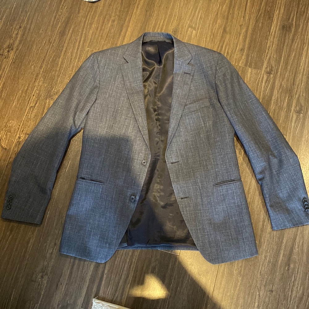 S.Cohen structured blazer. 2 button with dual vents in the back.